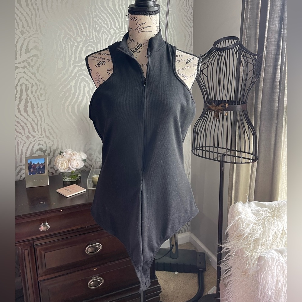 fashion Nova zip-up bodysuit